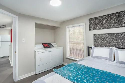 2-bedroom, 1-bathroom apartment