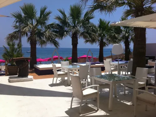 Sun, Beach & Spa All the Year Beautiful Place to Enjoy in Summer or Winter - Hot Tub