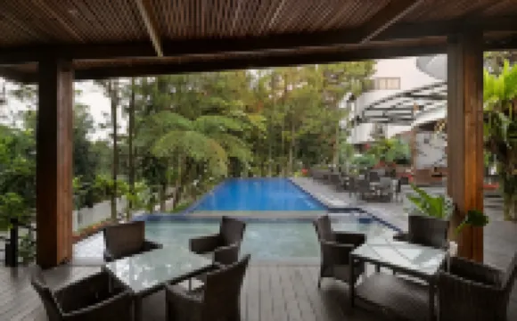 House Sangkuriang Hotels in Coblong