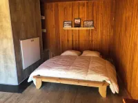 Queyrassian chalet at the foot of the slopes and at the start of hiking trails Hotels in Abries