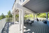 Lake View Home, 2 Spacious Decks, Fire Pit, WiFi, on Sight Casita Option Avail.