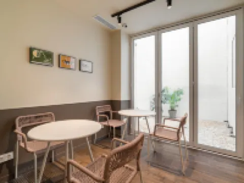 La Florida Suites by Olala Homes Hotels near Museo de Hospitalet de Llobregat