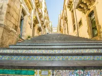 A Due Passi Dalla Scalinata Rooms Hotels in Caltagirone