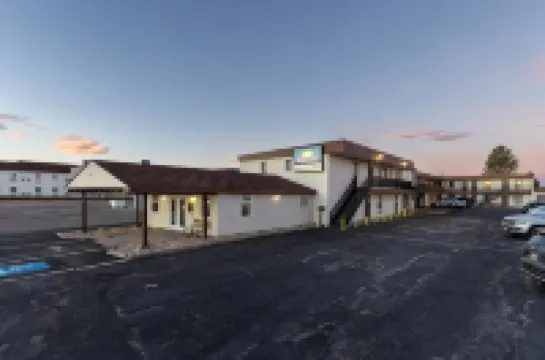 Days Inn by Wyndham Wheatland Hôtels à : 