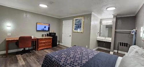 Sycamore Inn Chico University Area