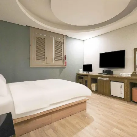 Venetian Cheonan hotel