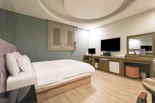 Venetian Cheonan hotel