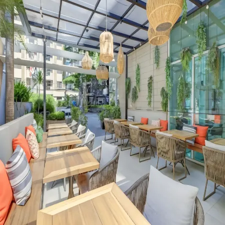 Park Inn by Radisson Berrini Отели рядом с достопримечательностью «Итайм-Биби»