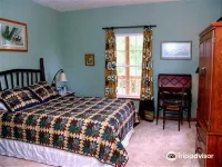 Long Mountain Lodge Bed & Breakfast
