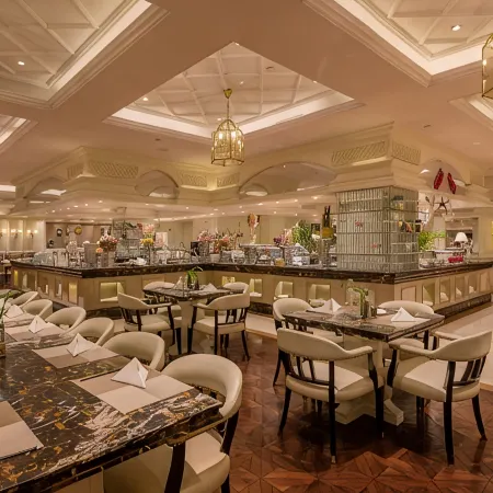 Xianhua Sandalwood International Hotel