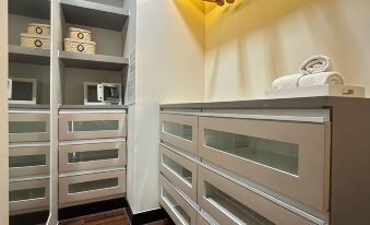 J Town Serviced Apartments&Hotel