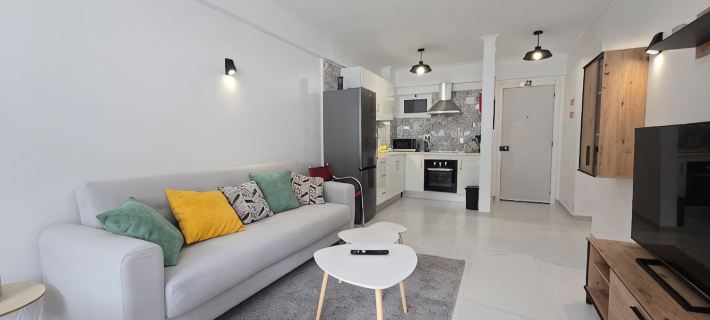 COZY AIRPORT APARTMENT Ξενοδοχεία στην πόλη Machico