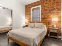 The Betty - Entire rental unit in New Albany, Indiana Sleeps 8 Hotels in Floyd County