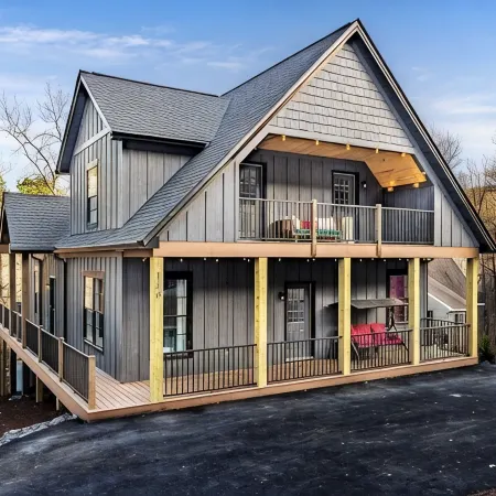 Wanderlust Villa – Spacious Mt cabin w/ Game room, Hot tub and Karaoke nights !