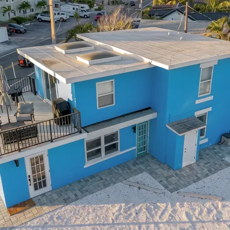 SURFS UP - UP STAIRS UNIT