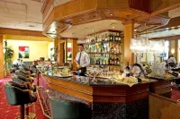 Tower Genova Airport - Hotel & Conference Center - bar