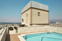 DoubleTree by Hilton Izmir - Alsancak - Pools