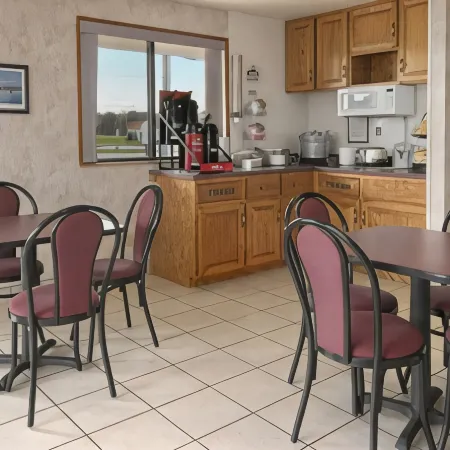 Super 8 by Wyndham New Castle