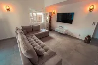 Villa d'Exception avec Piscine - 3 Min de la Plage 4 chambres climatisées - 4 ดาว