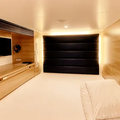 Capsule Hotel Topos Sendai Station Nishiguchi-male only Hotel dekat Kuil Zuiho