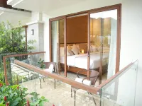Awapuhi Hotel & Resort
