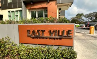 Avalyn Room Plus - East Ville