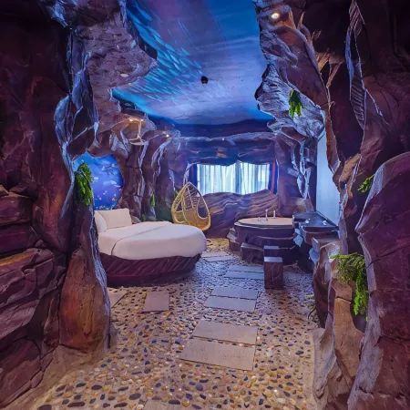 Love Space Theme Hotel