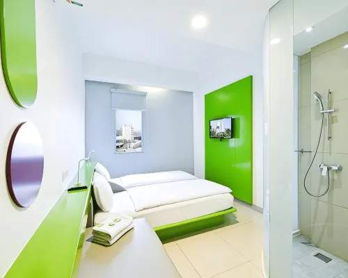 Pop! Hotel Kelapa Gading Hotels near La Piazza