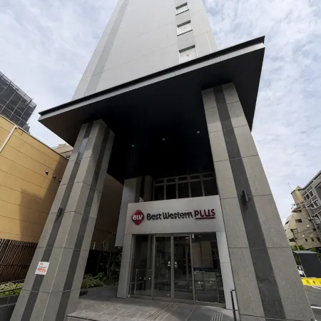 Best Western Plus Fukuoka Tenjin-Minami Отели рядом с достопримечательностью «Стадион Yahoo Dome»