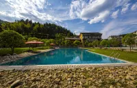 Fanjing Fanjing Guesthouse - Rooftop Pools
