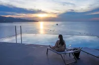 Chicland Danang Beach Hotel - Romantic