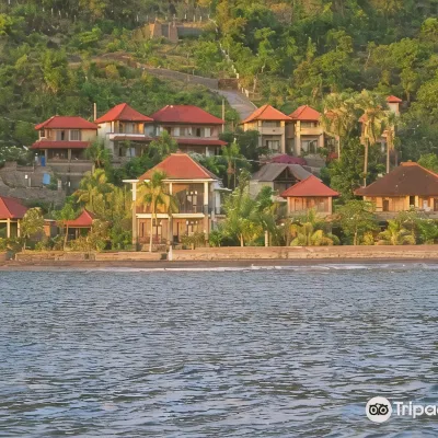 Coral View Villas Отели рядом с достопримечательностью «Храм Лемпуянг»