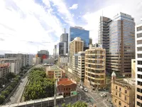 Kith Hotel Darling Harbour Hotels near جسر بايمونت