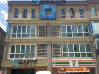 9 Square Hotel - Petaling Jaya Hotels near The Strand Mall