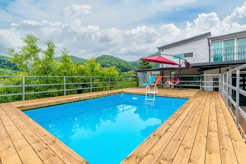 Marine Pension Paju - Pools