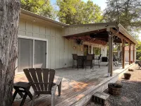 Charming 1-bdrm, lake cottage-close to the Arc Encounter Hotels in Pendleton County