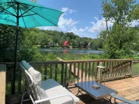 Lakefront Aframe Cabin in Hardy on Kiwanie Lake with Kayaks and Private Dock