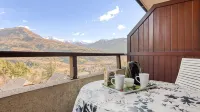 Mountain-view apartment sleeps 6