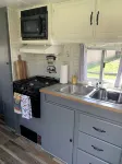 Country side, very private cozy RV in Marvelous Ohiopyle with WiFi, AC.