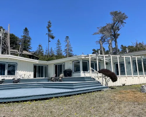 Pelican Point -- Oceanfront Blufftop on 1 Acre, Hot Tub, Dog Friendly! Hotels in Gualala