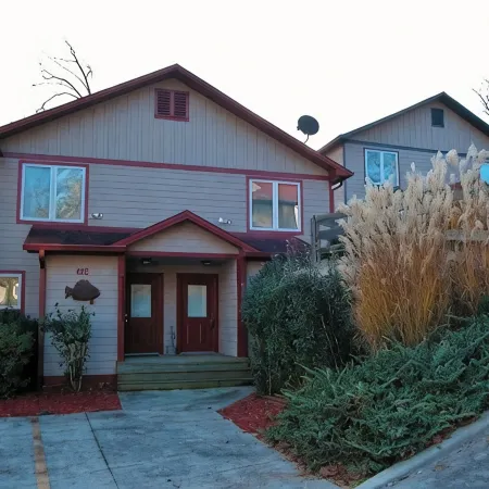 Helen Haus - RIVERFRONT 3 bdr 3.5 bath Town Home in beautiful Alpine Helen!