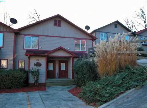 Helen Haus - RIVERFRONT 3 bdr 3.5 bath Town Home in beautiful Alpine Helen!