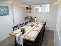 Spacious 4-bedroom suburban townhome near Baltimore safe peaceful king beds
