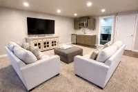 Sleeps 16 • Family Retreat Near BYU and Uvu• Spacious 6Br Home,Perfect for Group - de charme