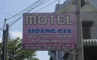 Motel Hoang Gia - Motels