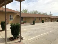 Topper Motel Hotels in Taft