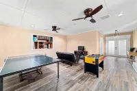 Yuba City 3 bedrooms 4 beds 2 ba Spacious Game Room Games Playground Trampoline - 홈스테이