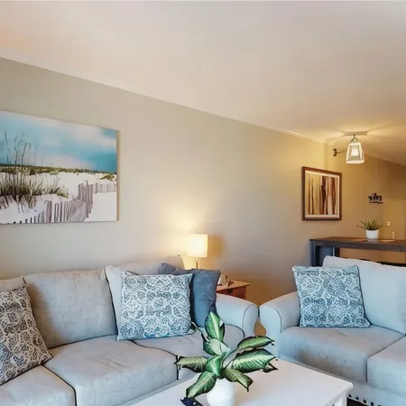 2Br/2BA Condo - Steps to Carolina Beach & Pool