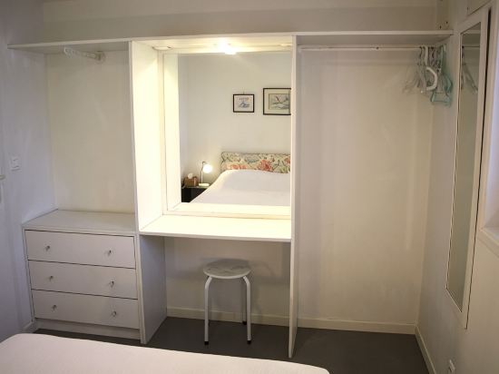 Sea view garden apartment with pool option. Near beach between Nice and Monaco