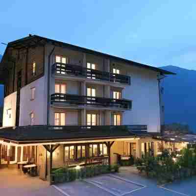 Hotel Brienz Hotel Exterior